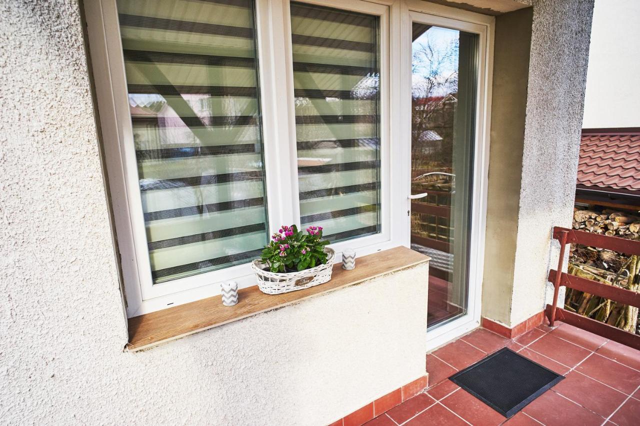 オルシュティンWakacyjny Apartament, Bezplatne Rowery, Las, Wodaアパートメント エクステリア 写真