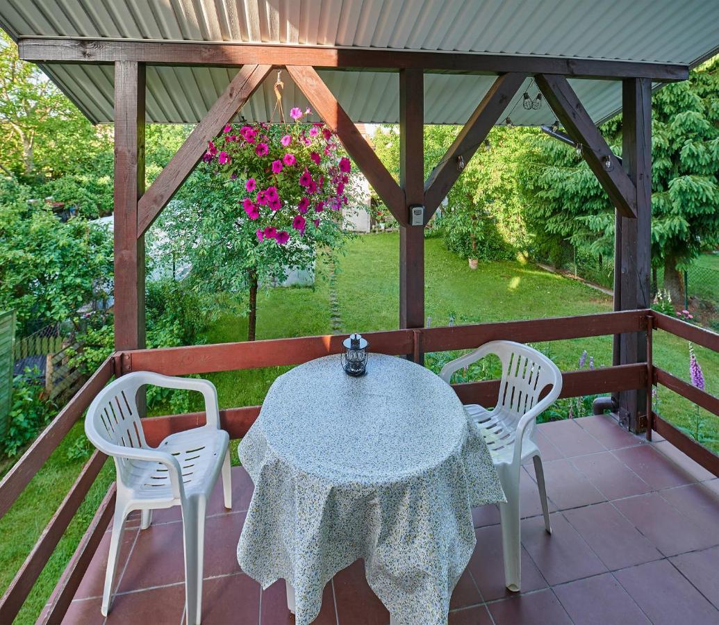 オルシュティンWakacyjny Apartament, Bezplatne Rowery, Las, Wodaアパートメント エクステリア 写真