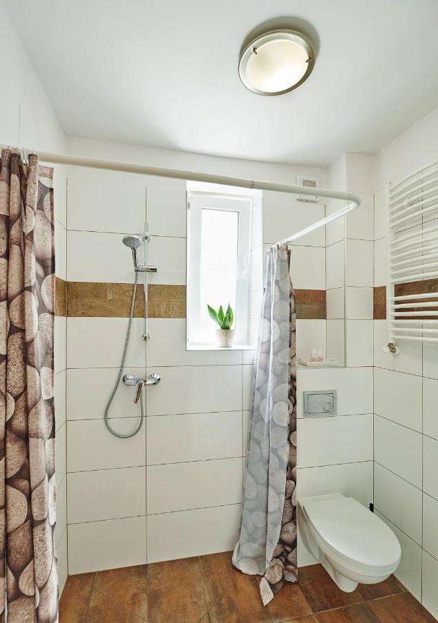 オルシュティンWakacyjny Apartament, Bezplatne Rowery, Las, Wodaアパートメント エクステリア 写真